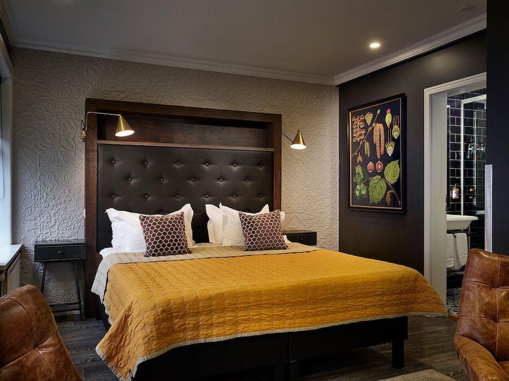 Фото Vintage Hotel Apartments