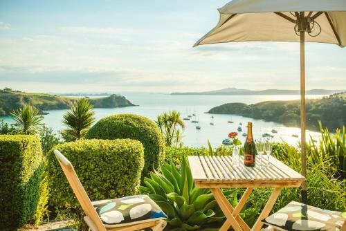 Гостиница The Moorings Waiheke Island