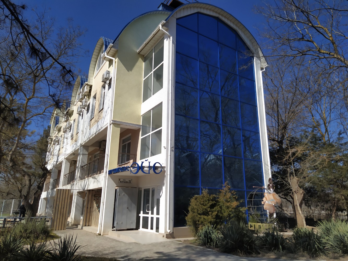 Фото отеля 1