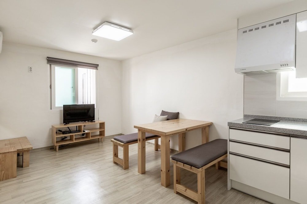 Фото Gongju Einhaus Guesthouse 1