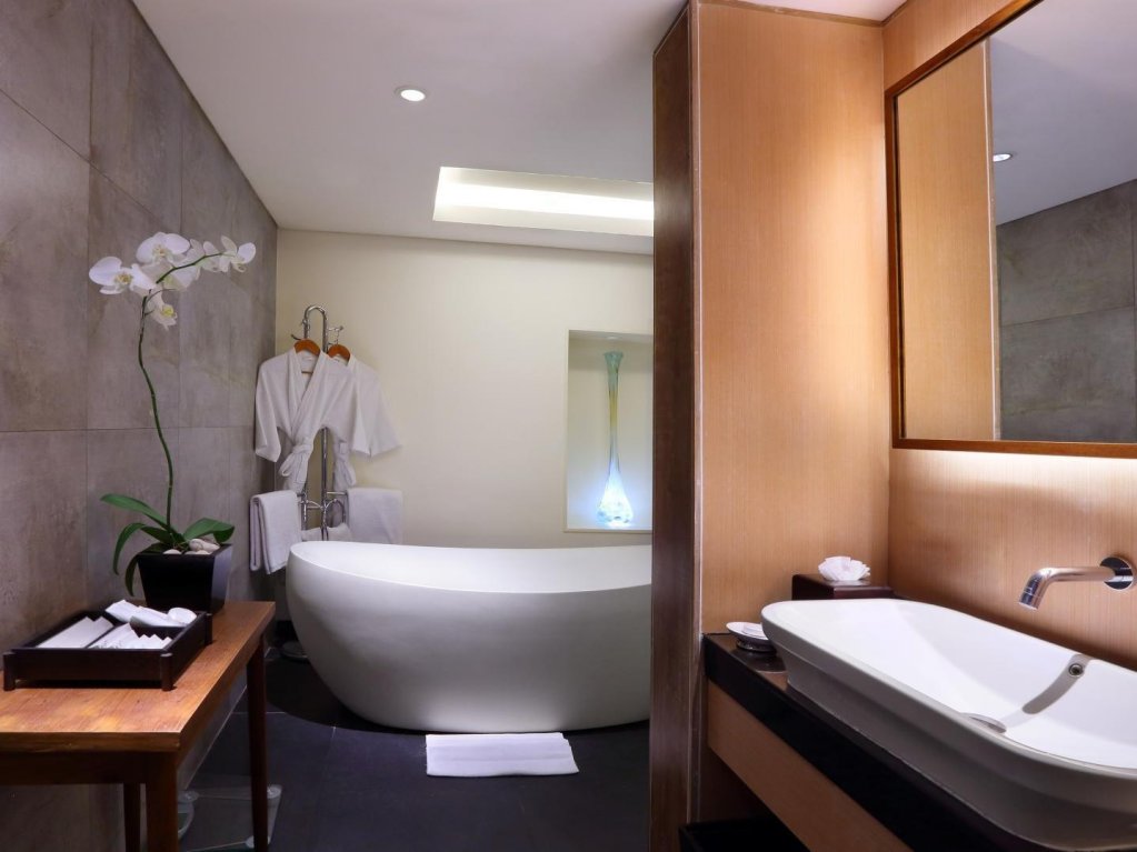 Фото Отель The 101 Bali Fontana Seminyak