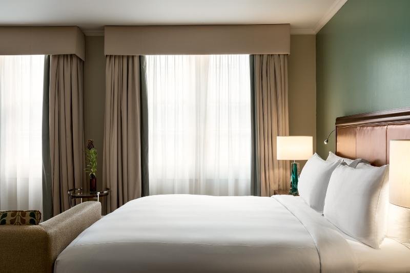 Фото St. Pancras Renaissance Hotel London