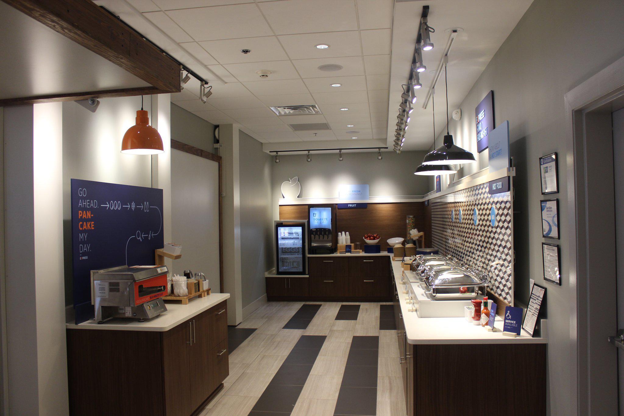 Фото Holiday Inn Express Athens, an Ihg Hotel