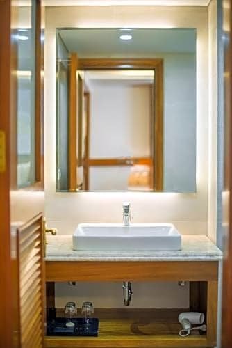 Фото Hai Bay Hotel