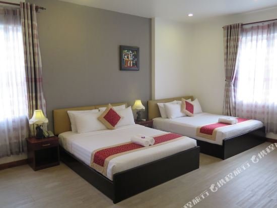 Фото Sunflowers Hotel