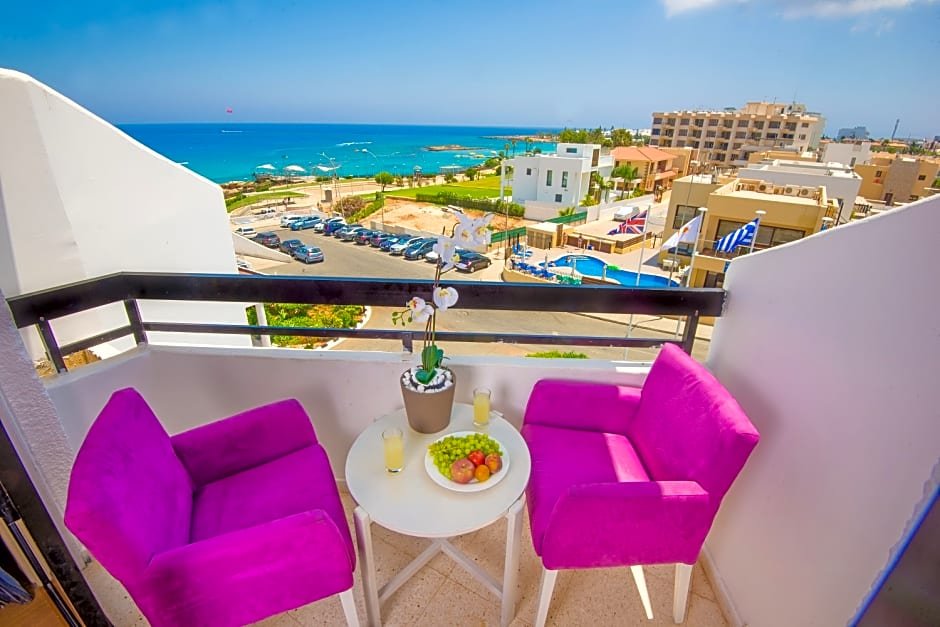 Фото Silver Sands Beach Hotel