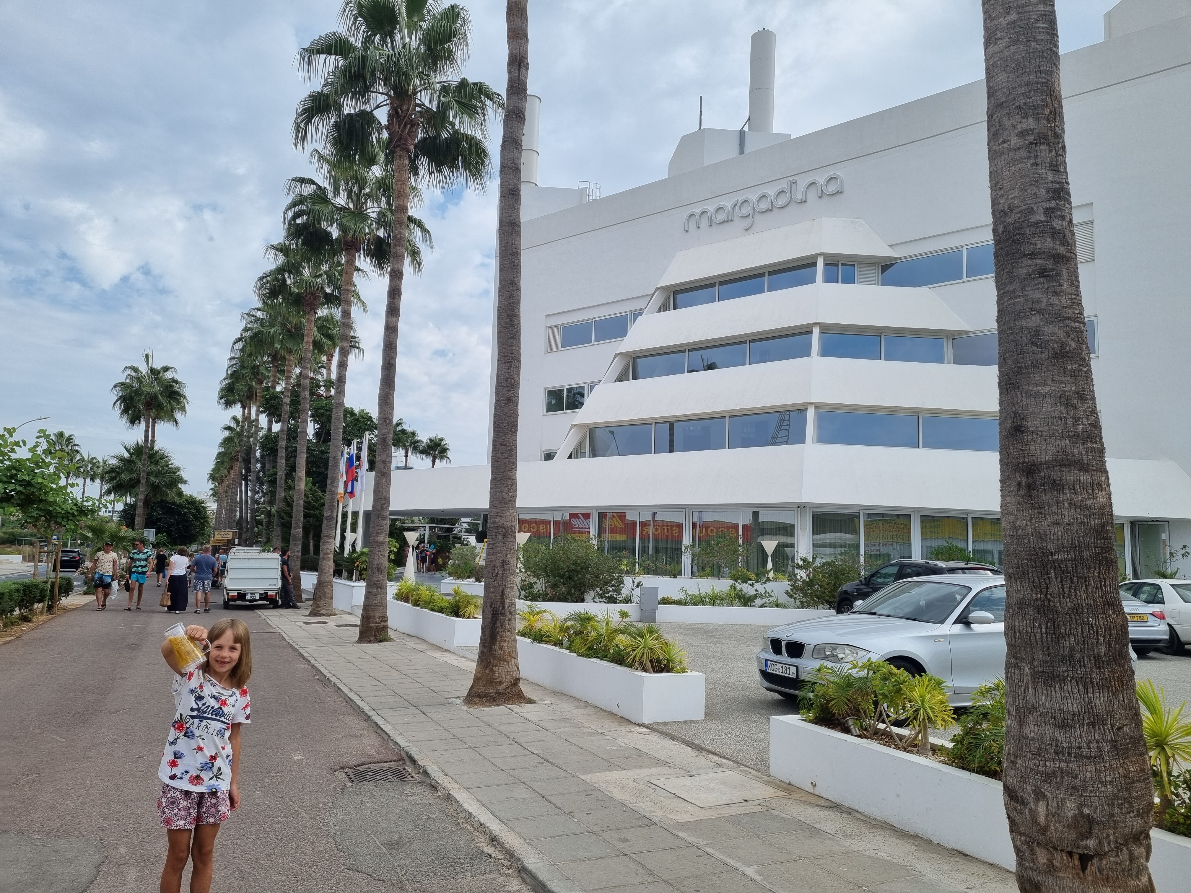 Фото Margadina Lounge Hotel