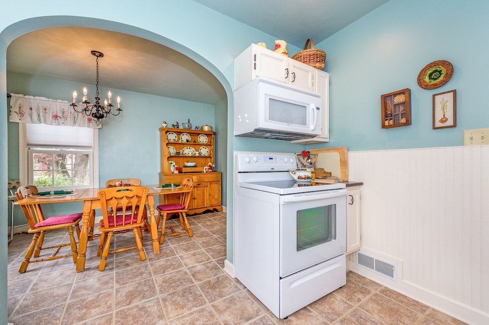 Фото 119 Old State 10 Rd Cottage