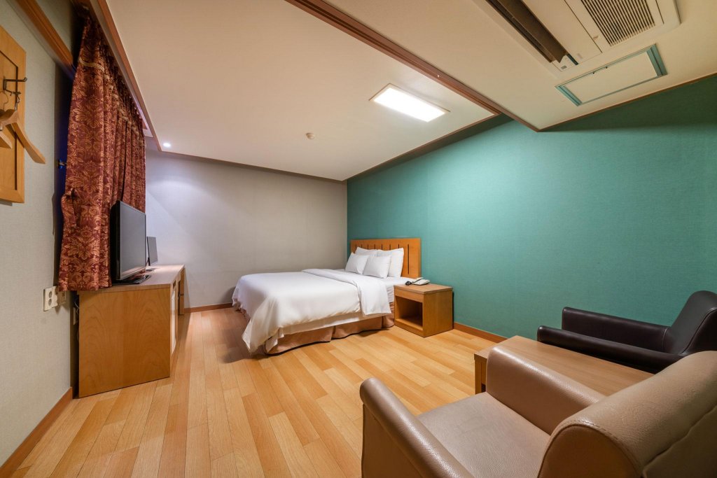 Фото Prince Hotel