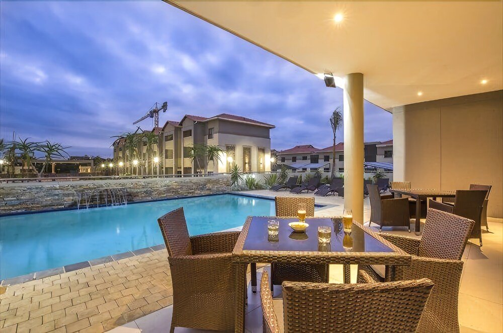 Фото Savannah Park Luxury Apartments