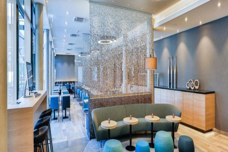 Фото Holiday Inn Express Karlsruhe - City Park, an Ihg Hotel