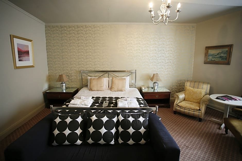 Фото Lion and Pheasant Hotel