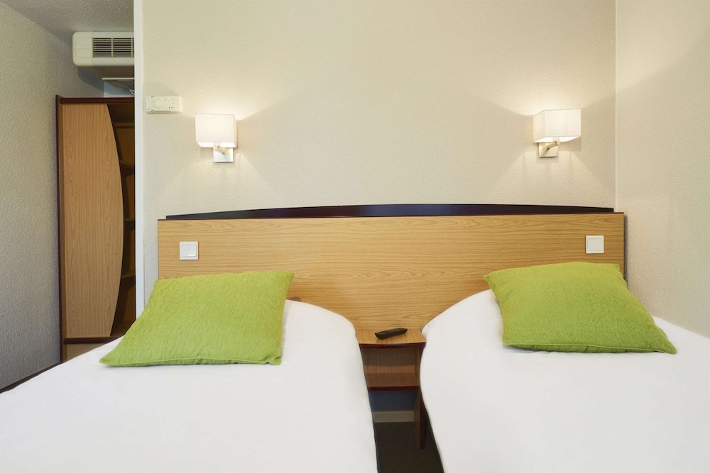 Фото Hotel Kyriad Direct Le Bourget Gonesse