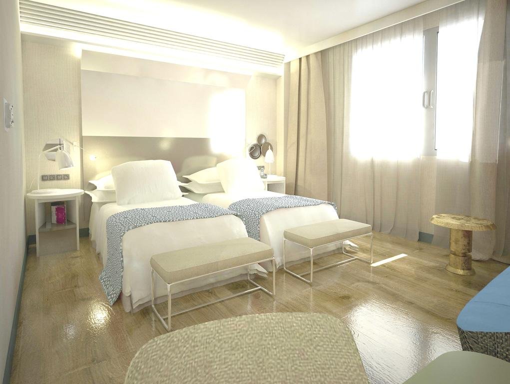 Фото Catalonia Granada Hotel