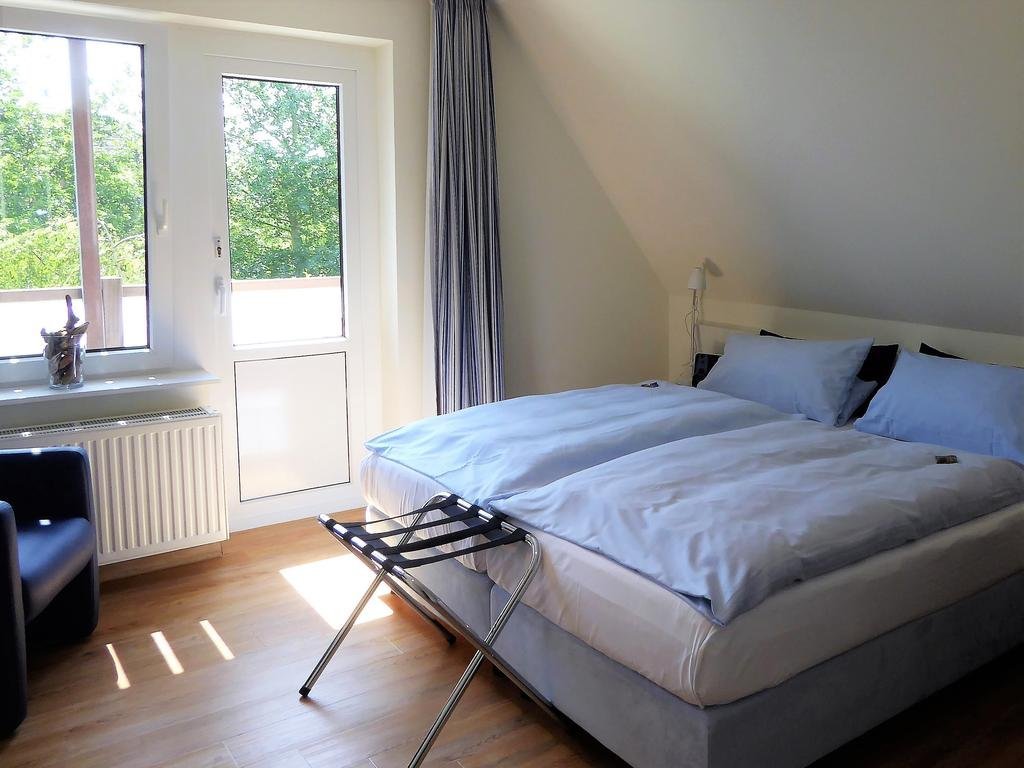 Фото Hotel garni DünenNest