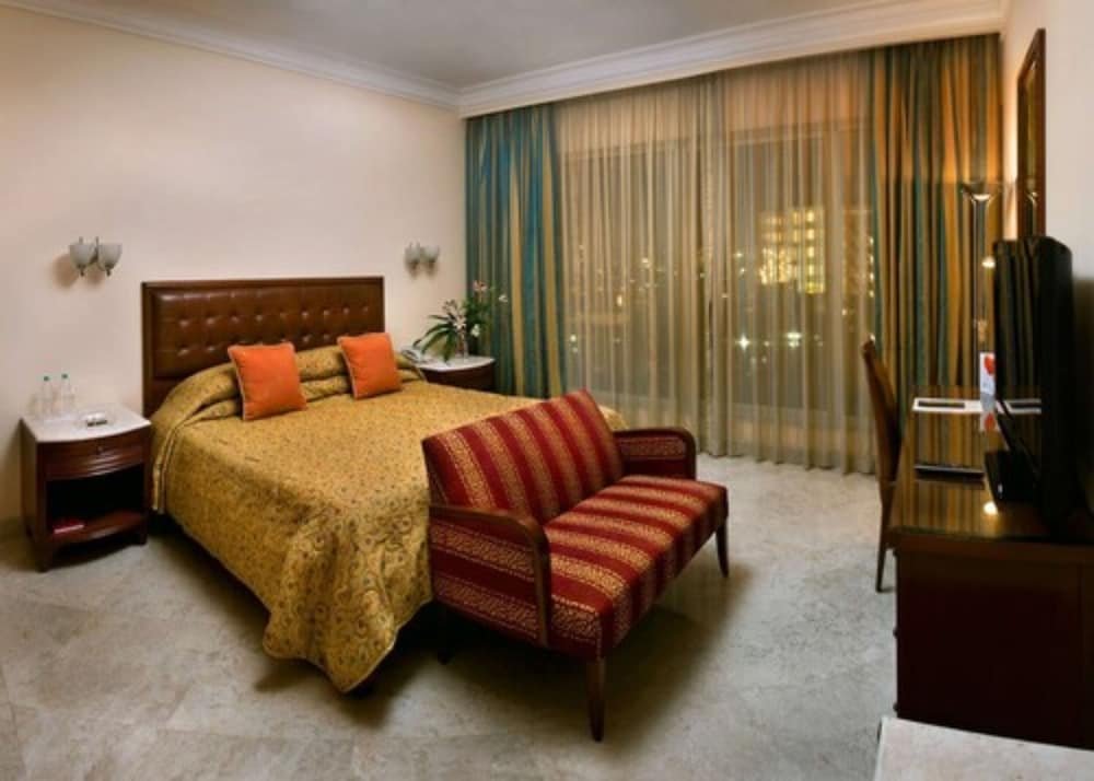 Фото The LaLiT Mumbai