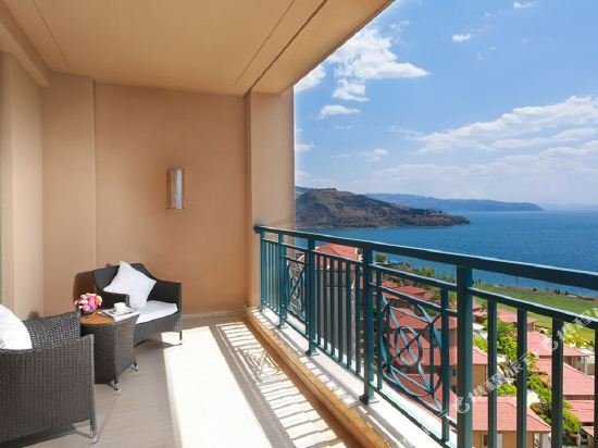 Фото Hilton Yuxi Fuxian Lake