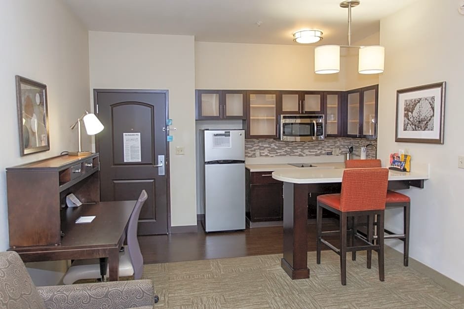 Фото Staybridge Suites Bowling Green, an Ihg Hotel