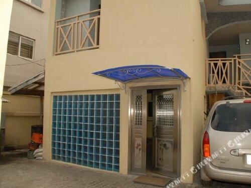 Гостиница Precinct Comfort Services, Yaba в Лагосе