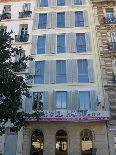 Гостиница Au Nouvel Hotel в Тулоне