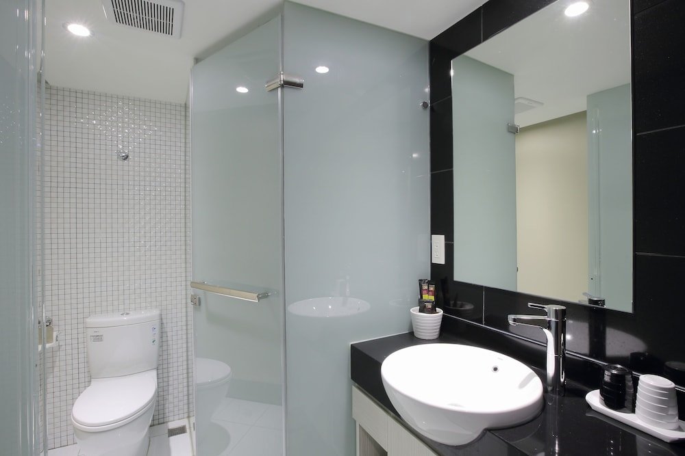 Фото Regal Executive Suites