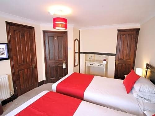 Фото The Pilgrims Hotel