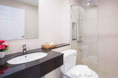 Фото The Suites Apartment & Residence Phuket