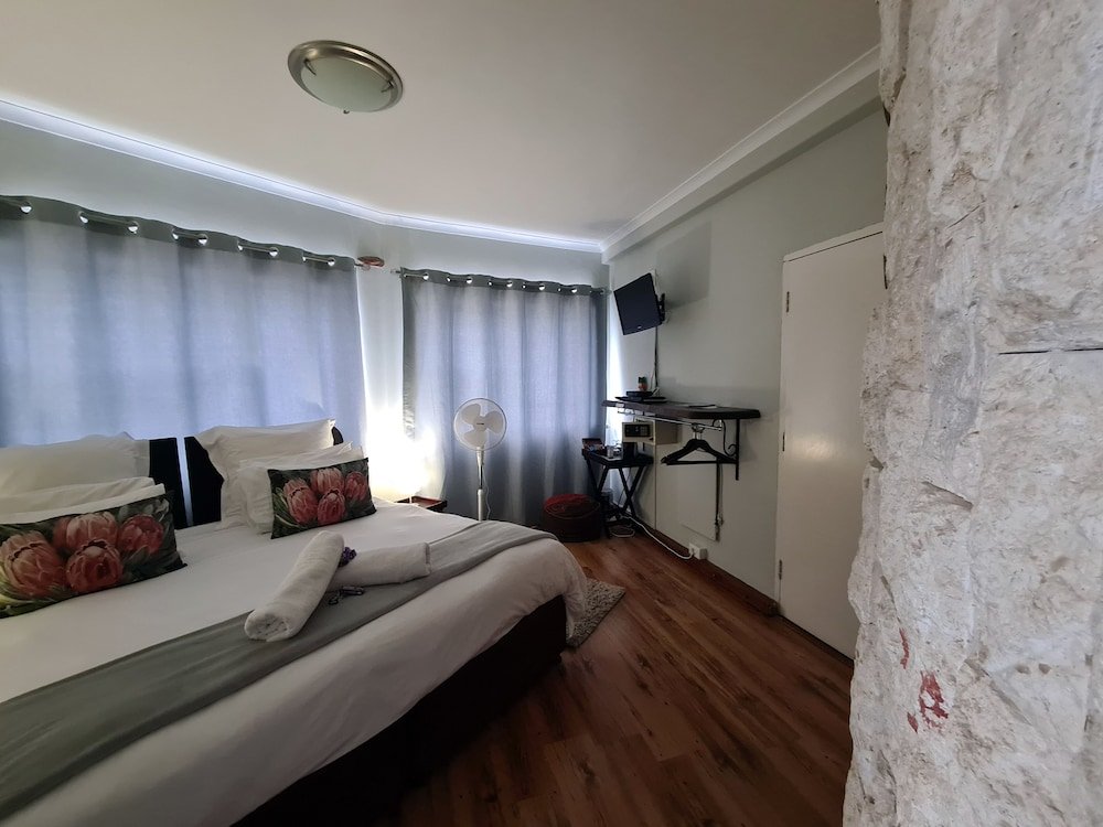 Фото The Roundhouse - Self Catering