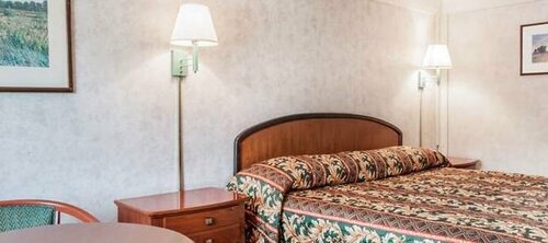 Гостиница Sunrise Inn в Ньюарке