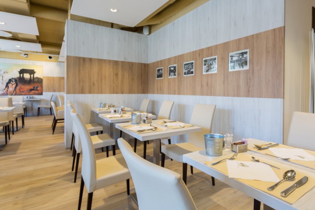 Фото Hotel Continental Lausanne