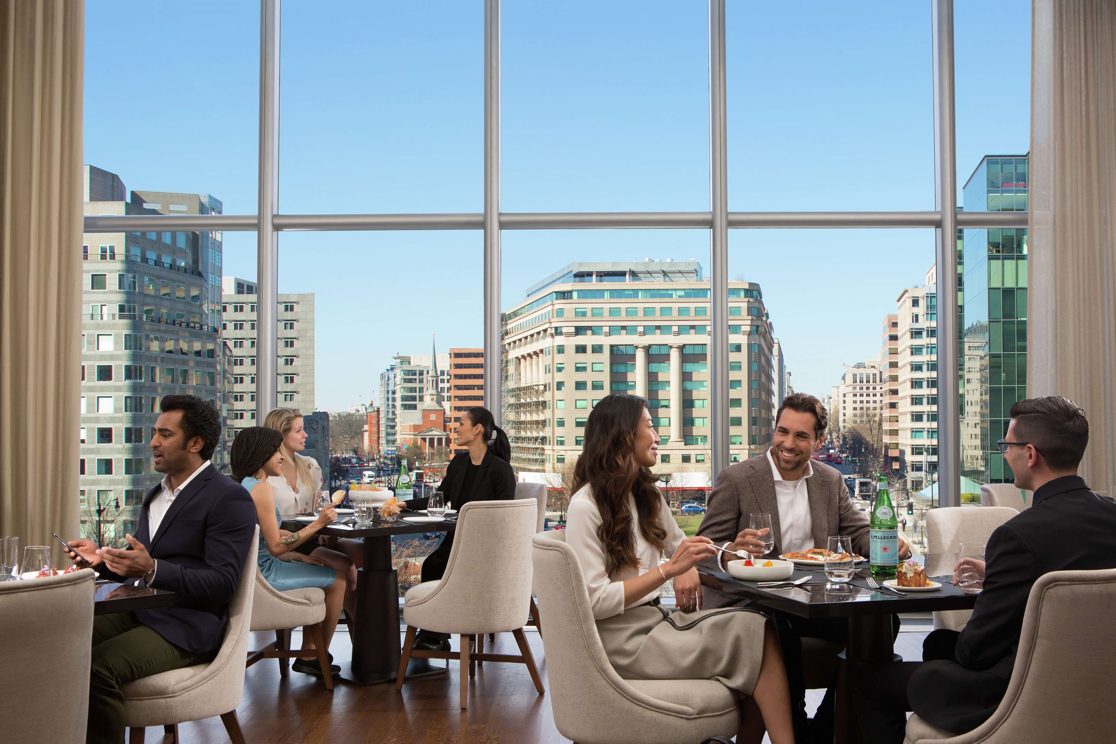 Фото Conrad Washington Dc