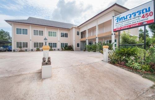 Фото Wattanawan Hotel