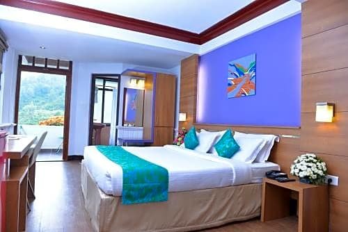 Фото Westwood Riverside Garden Resort