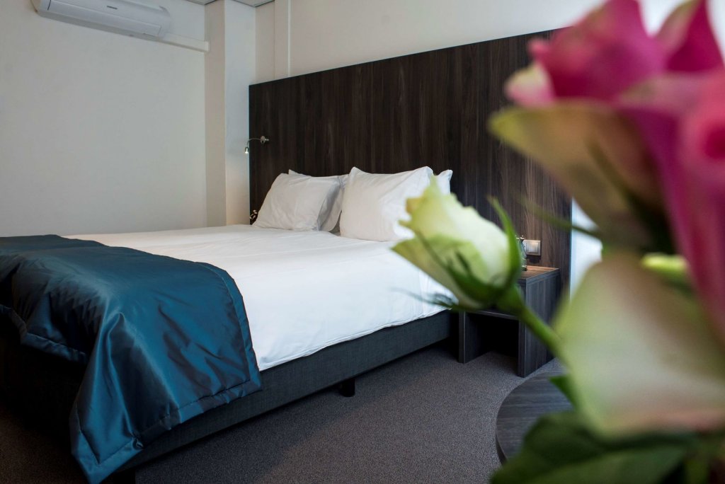 Фото City Hotel De Jonge