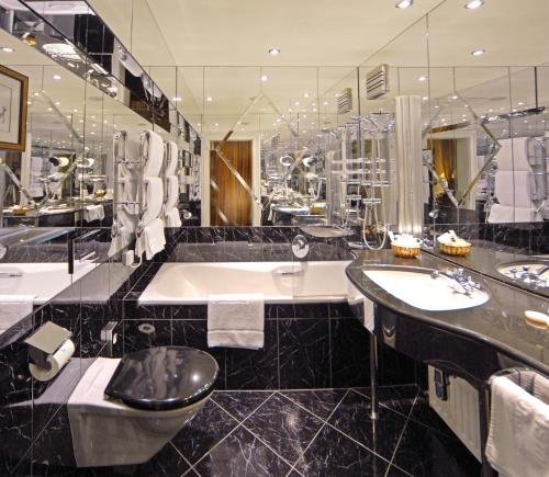 Фото Bristol Hotel Salzburg