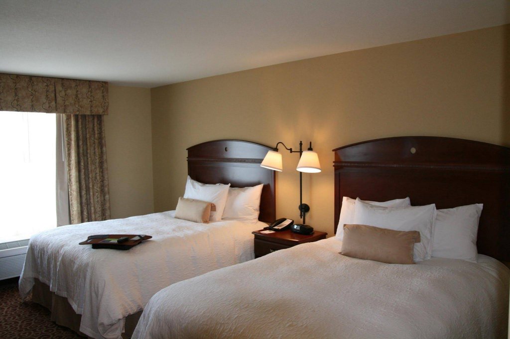 Фото Hampton Inn Elkhorn Lake Geneva Area