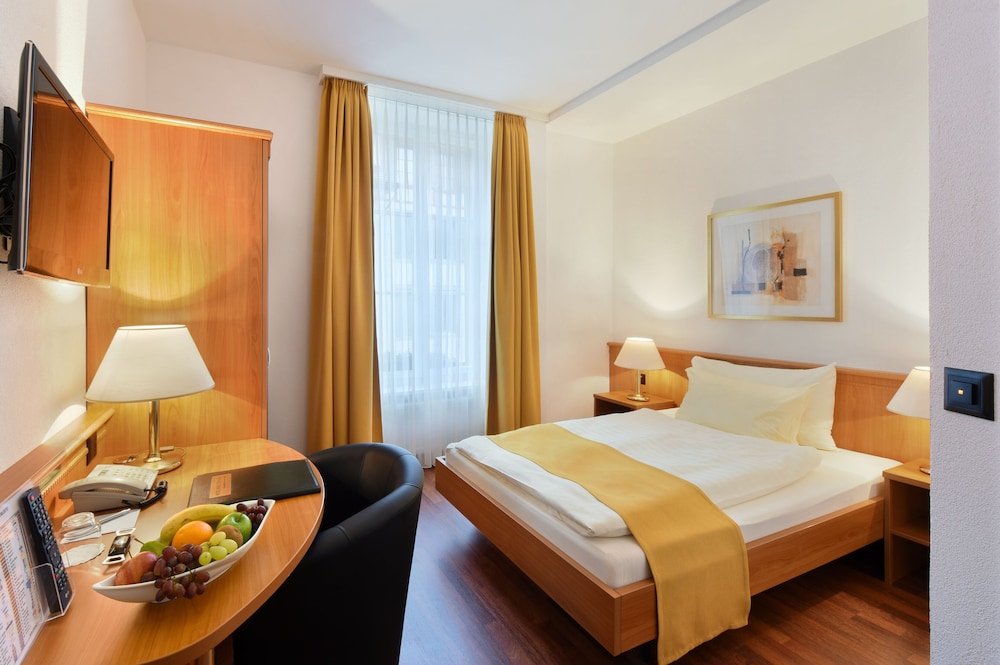 Фото Hotel Engel