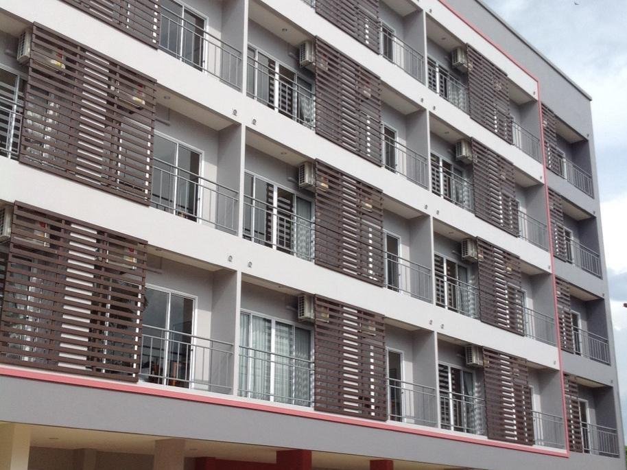 Фото Chompu Nakarin Apartment