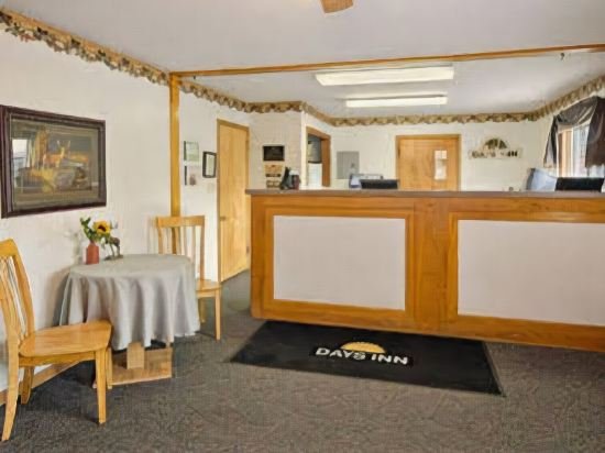 Фото Days Inn by Wyndham Worland