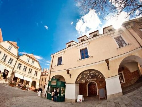 Гостиница Hotel pod Cizemka в Свентокшиском воеводстве