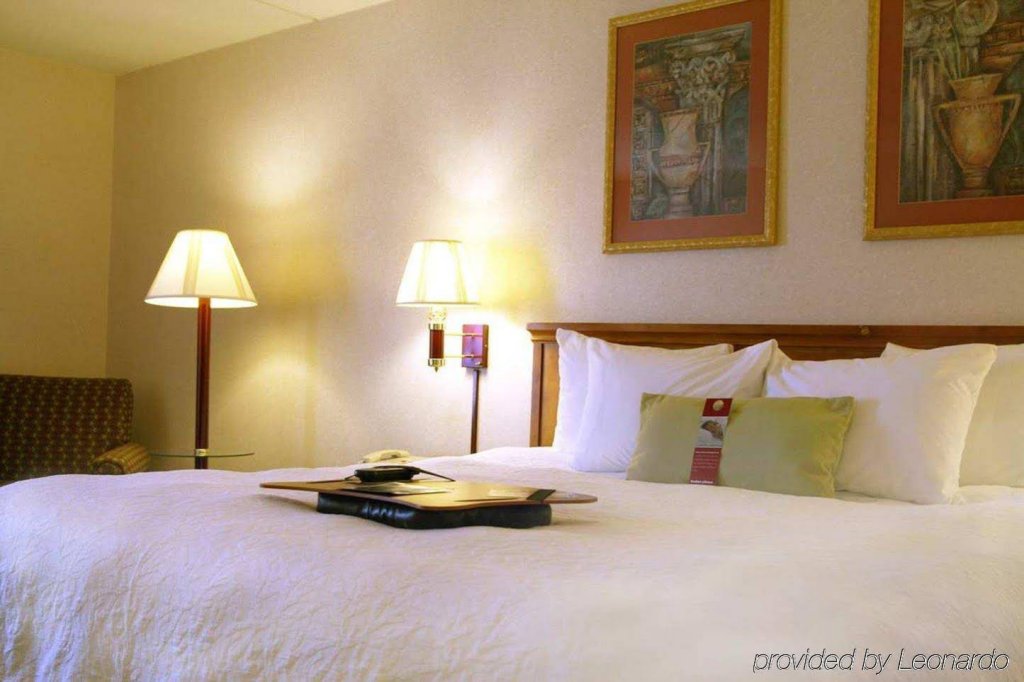 Фото Hampton Inn Newport News-Yorktown