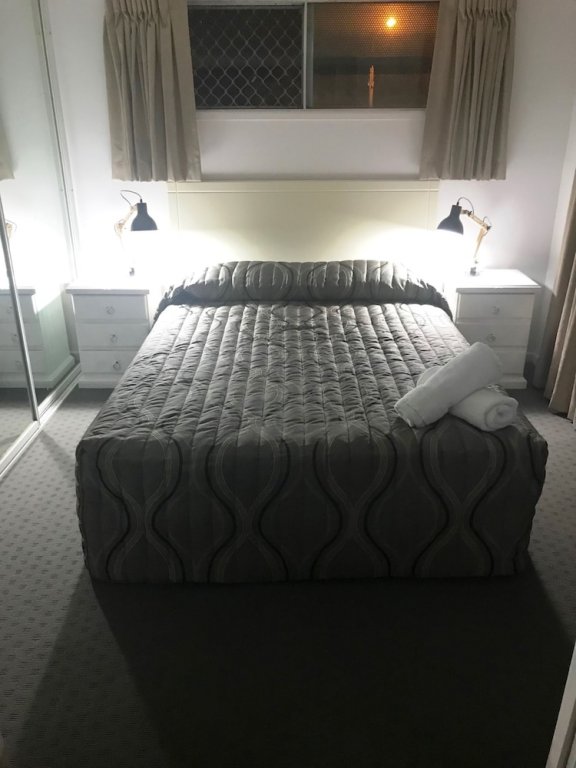 Фото Surfers Beach Resort 2