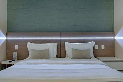 Фото Hotel Adrianópolis All Suites