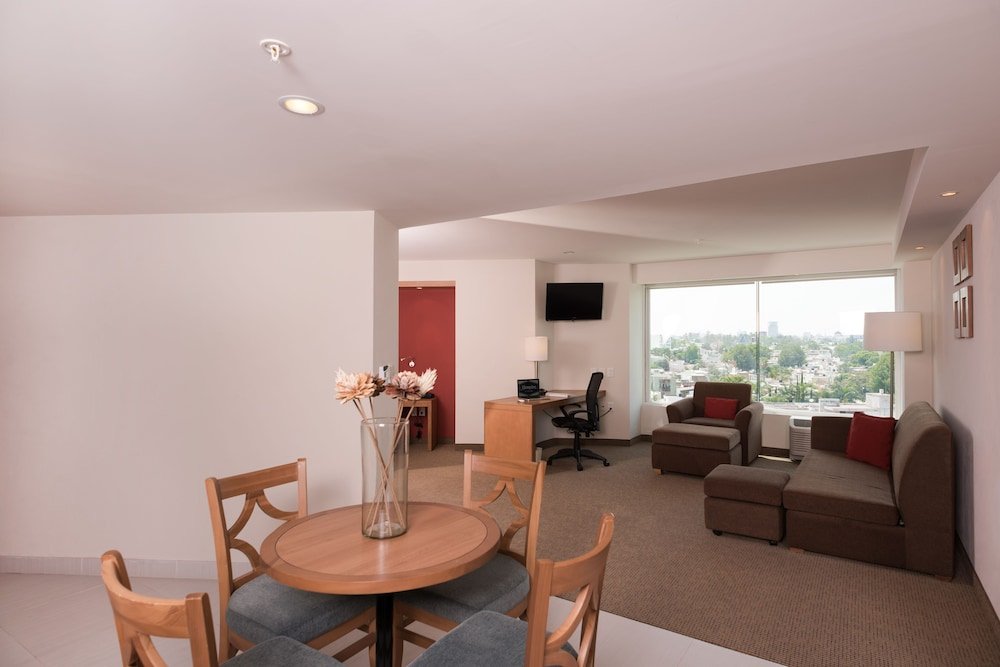 Фото Hampton Inn by Hilton GuadalajaraExpo