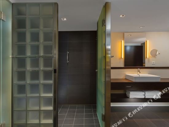 Фото The Home Hotel Zürich