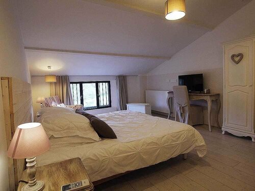 Гостиница Chambre d'hôtes Couleur Lavande в Апте