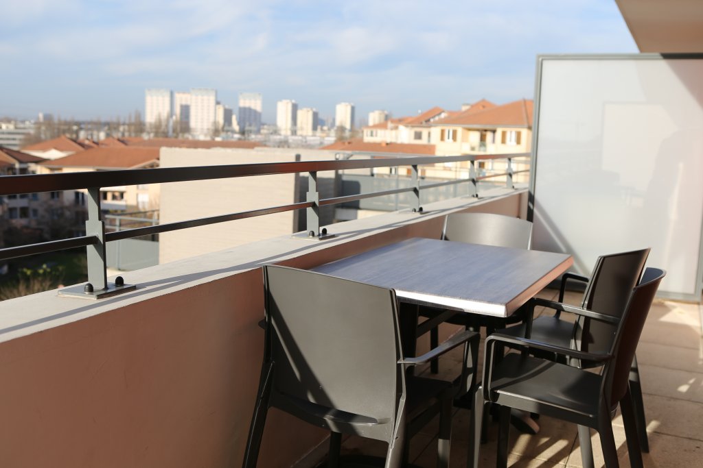 Фото Adonis Paris Sud