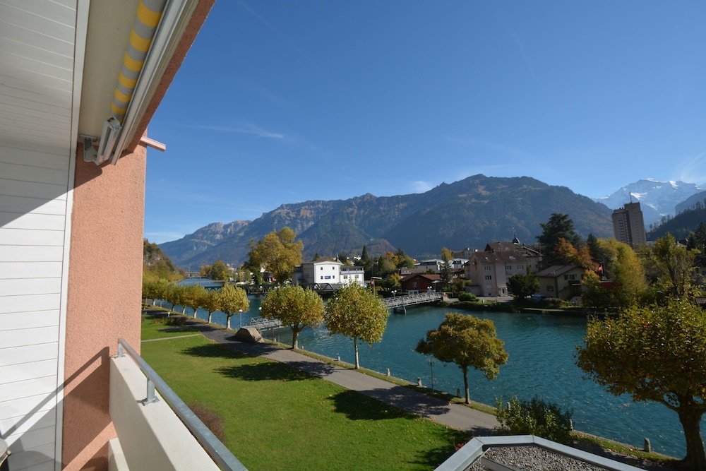 Фото Aparthotel Goldey Interlaken