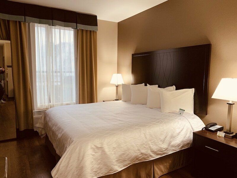 Гостиница Magnuson Hotel Park Suites в Плано