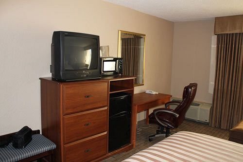 Фото Ramada by Wyndham South Waco